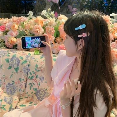 两个月亮